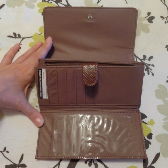 Brown Wallet - Picture 3 of 4